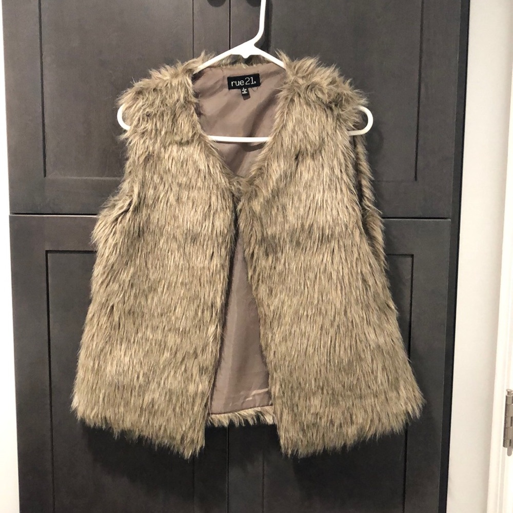 Rue 21 Faux fur vest